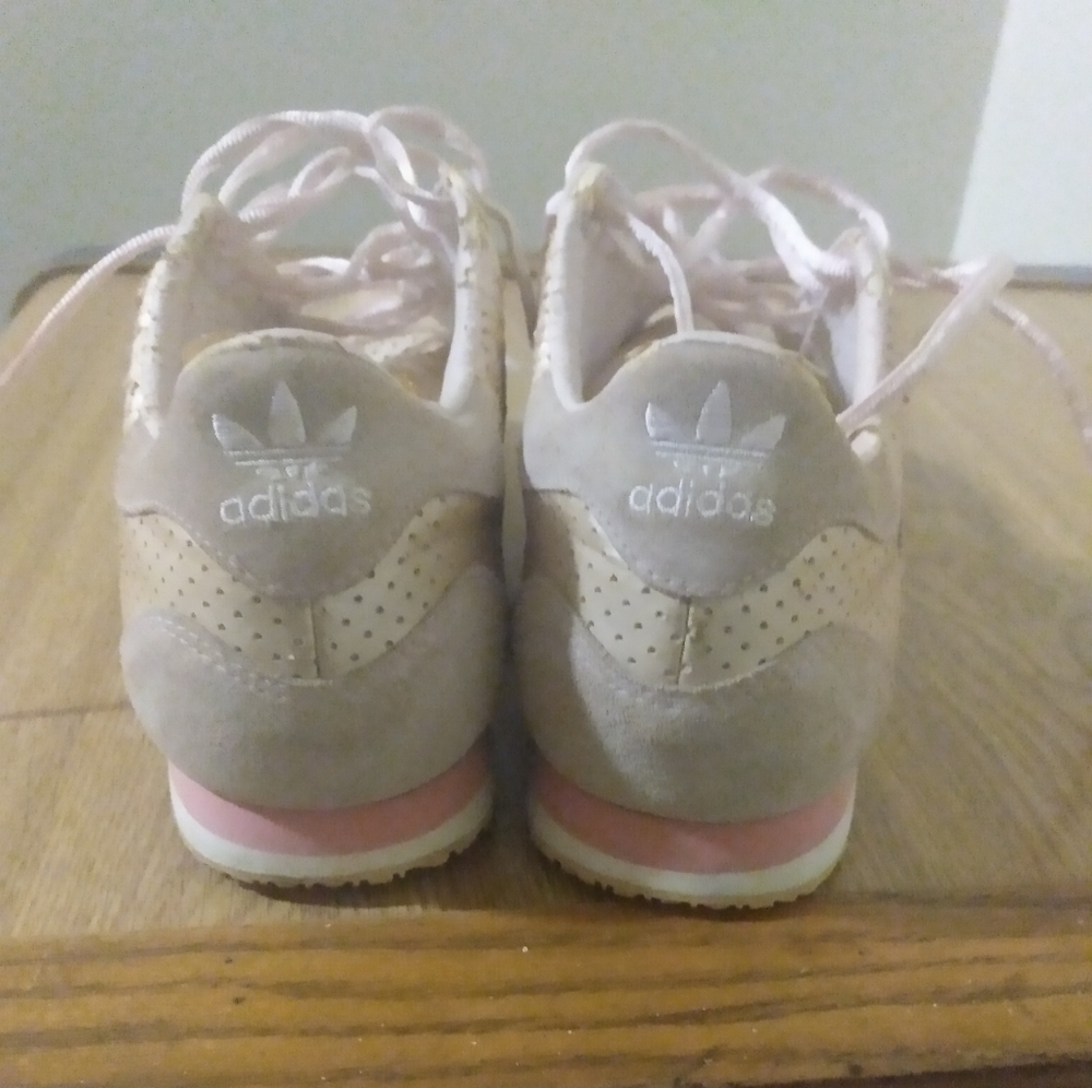 Adidas sneakers for women